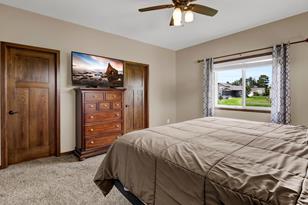 3075 12th Ave N - Photo 34