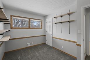 1620 7th St NW - Photo 6