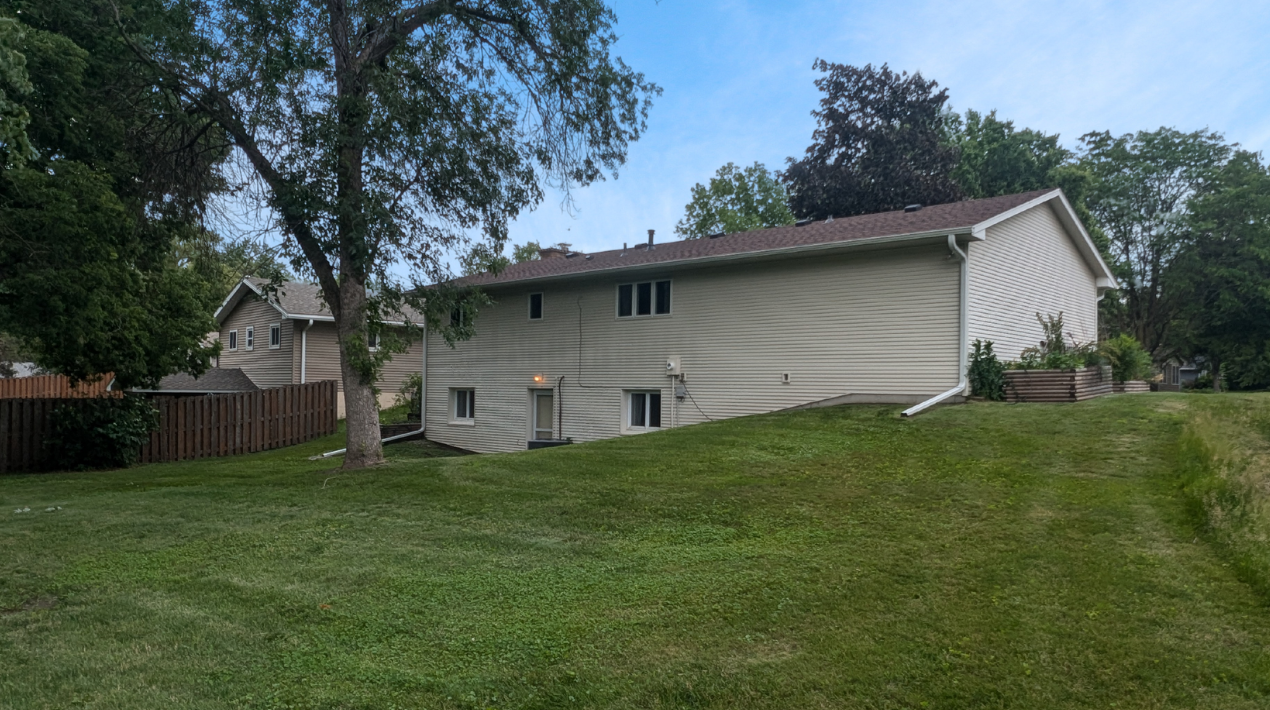 1126 Linden St S, Waterford, MN 55057