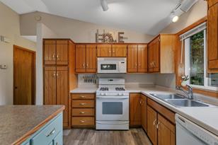 623 Hickory Dr - Photo 6