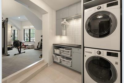 2388 W Lake Of The Isles Parkway, Minneapolis, MN 55405 - Photo 38