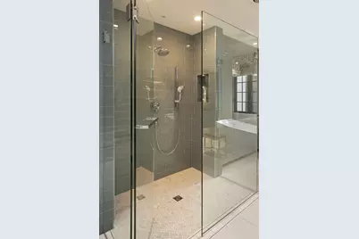 2388 W Lake Of The Isles Parkway, Minneapolis, MN 55405 - Photo 36