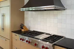 2388 W Lake of the Isles Pkwy, Minneapolis, MN 55405 - Photo 6