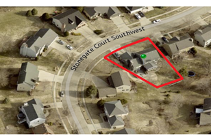 2916 Stonegate Ct, Rochester MN  55902-4251 exterior