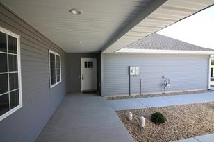 370 Cedar Ave N - Photo 4