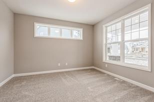 8329 Lamont Ave NE - Photo 4