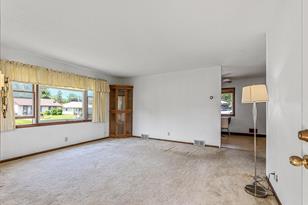 820 23rd Ave N - Photo 4