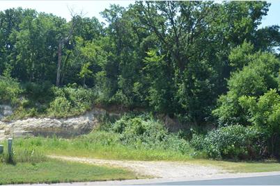 1113 Oakview Drive, Saint Charles, MN 55972 - Photo 2