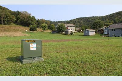 210 Pheasant Run, Rollingstone, MN 55969 - Photo 12