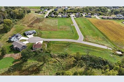 220 Pheasant Run, Rollingstone, MN 55969 - Photo 6