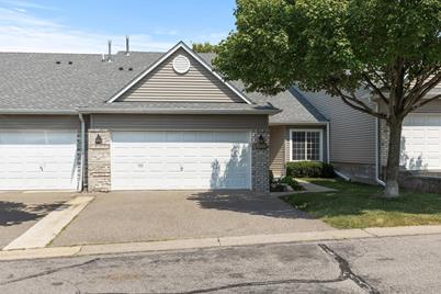 1829 Merlot Curve #1702, Eagan, MN 55122 - Photo 1