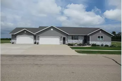 510 Hill Crest Street, Edgerton, MN 56128 - Photo 1