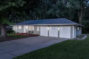 1515 Woodhill Rd, Burnsville, MN 55337 - Photo 32