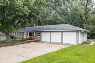 1515 Woodhill Rd, Burnsville, MN 55337 - Photo 34