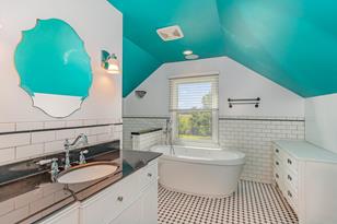 22501 Delaware Ave - Photo 14