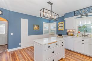 22501 Delaware Ave - Photo 6