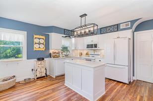 22501 Delaware Ave - Photo 4