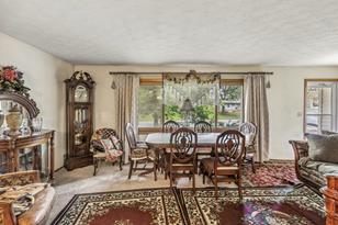 2106 Jade Ln, Eagan, MN 55122 - Photo 8