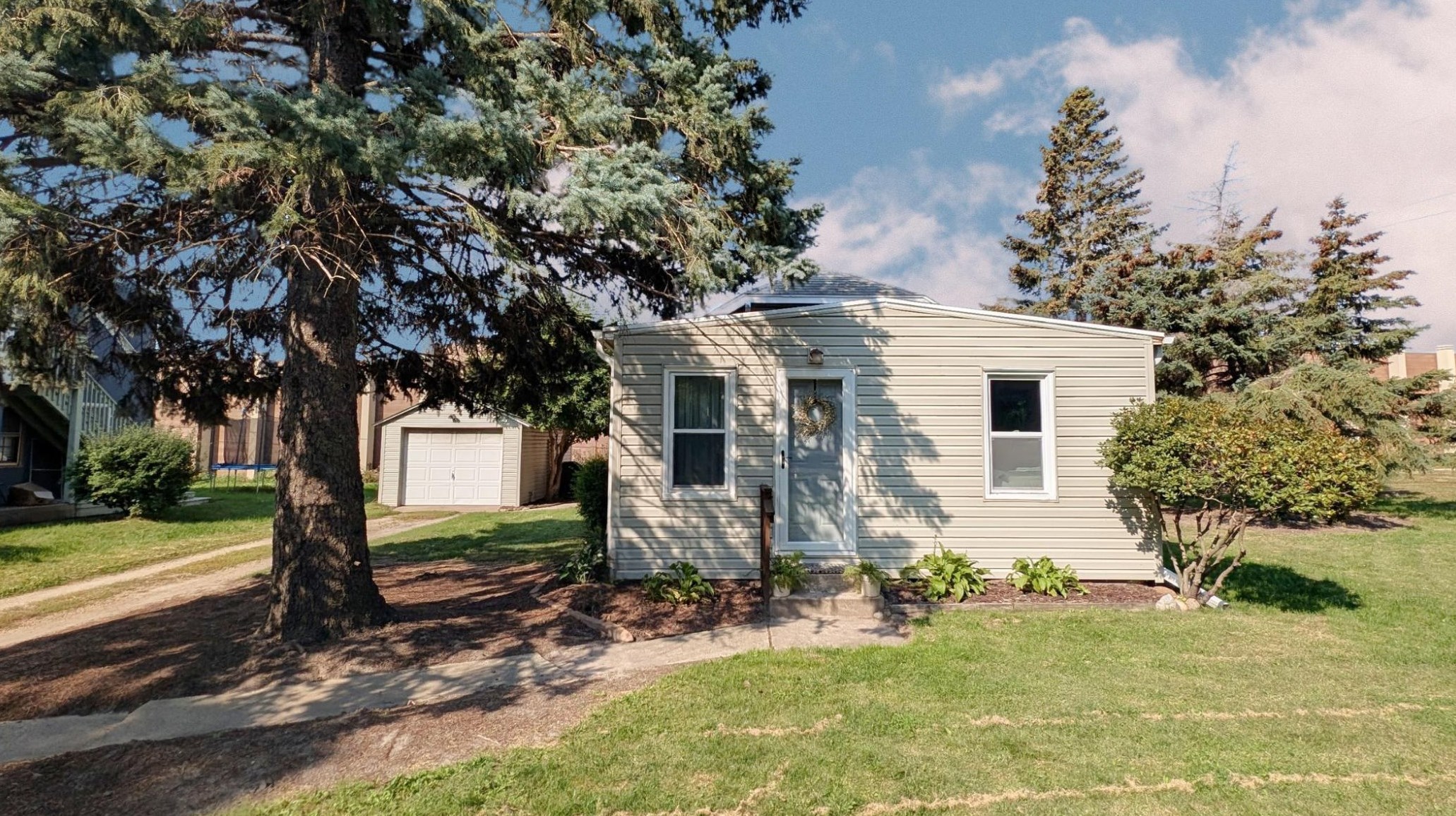 434 Cleveland Ave, Saint Paul MN  55116-1205 exterior