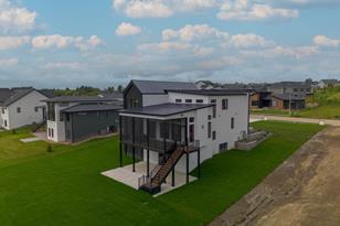 1614 Shannon Oaks Blvd NE, Rochester, MN 55906 - Photo 6