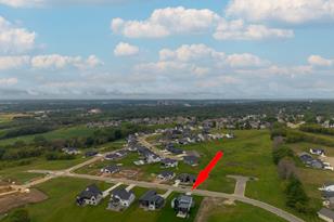 1614 Shannon Oaks Blvd NE, Rochester, MN 55906 - Photo 4