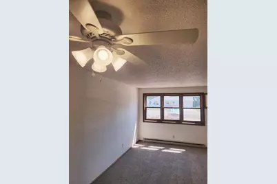 11 Park Street N, Fairfax, MN 55332 - Photo 6