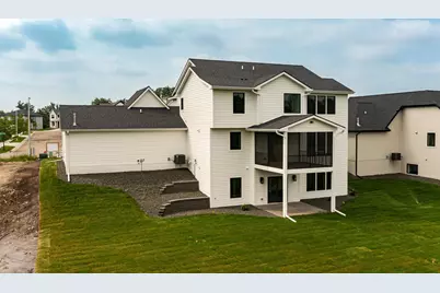 2643 Timber Oaks Road SW, Rochester, MN 55902 - Photo 2