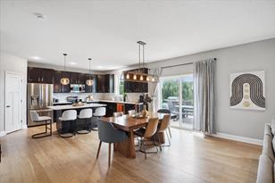 1715 Hemlock Way, Chanhassen, MN 55317 - Photo 8