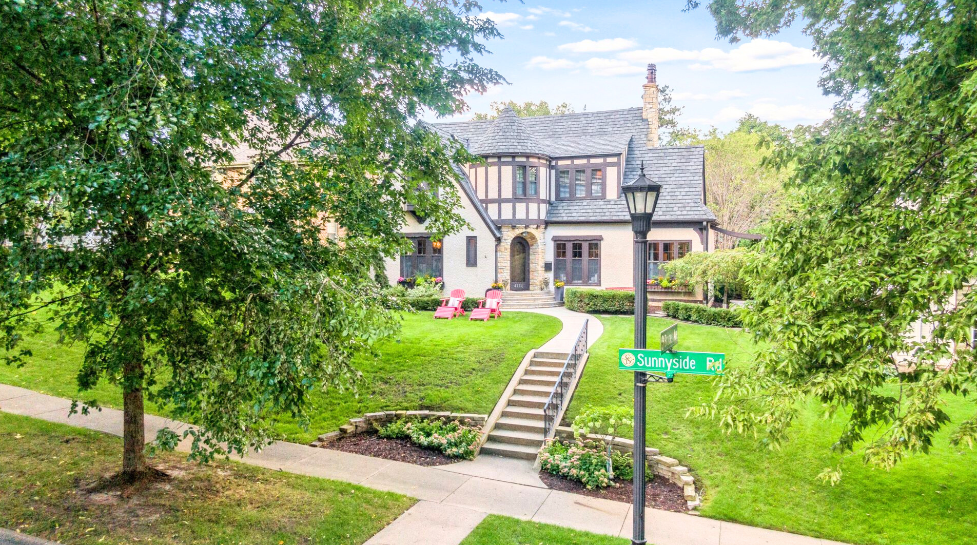 4116 Sunnyside Rd, Minneapolis, MN 55424-1214