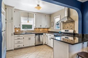 283 Hamline Ave S, Saint Paul, MN 55105 - Photo 14