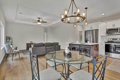 852 Bucknell Lane SE, Stewartville, MN 55976 - Photo 2