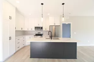 864 Bucknell Ln SE, Stewartville, MN 55976 - Photo 4