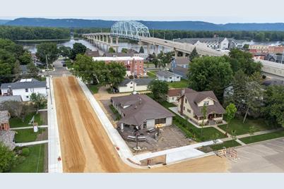 330 2nd Street W, Wabasha, MN 55981 - Photo 1