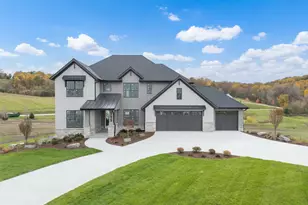 795 Irvin Ln SW, Rochester, MN 55902 - Photo 2