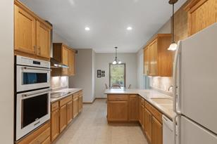 18795 Jordan Cir, Lakeville, MN 55044 - Photo 4