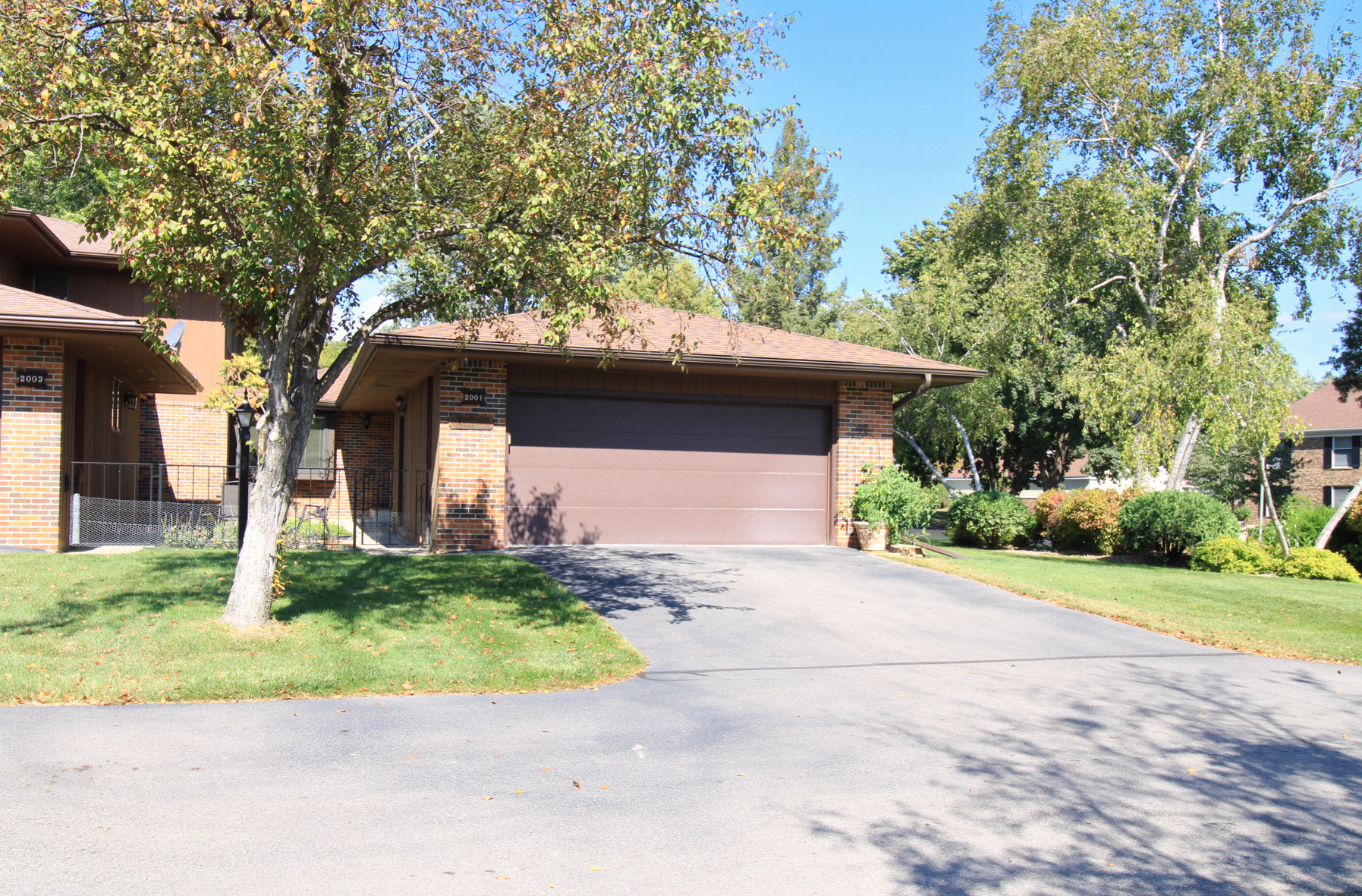 2001 Southfield Ct Sw, Rochester, MN 55902