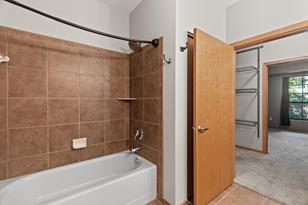 2565 Franklin Ave, Saint Paul, MN 55114 - Photo 20