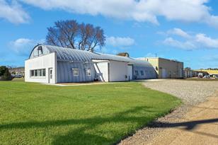 805 E 10th St, Fairmont, MN 56031 - Photo 1