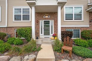 5179 Fairpoint Dr N, Hugo, MN 55038 - Photo 4