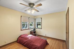 2147 Ames Ave, Saint Paul, MN 55119 - Photo 10
