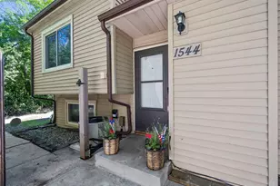 1544 Greenwood Ct N, Eagan, MN 55122 - Photo 2