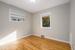 1523 10th Ave NE, Rochester, MN 55906 - Photo 12