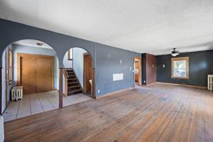 617 Rose Ave E, Saint Paul, MN 55130 - Photo 8