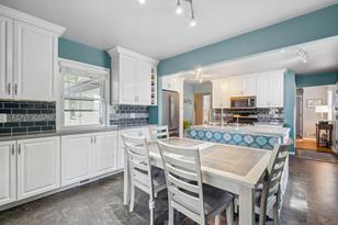 9624 Clinton Ave S, Bloomington, MN 55420 - Photo 8