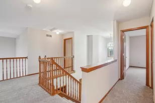 577 Eagle Ridge Rd, Woodbury, MN 55125 - Photo 26