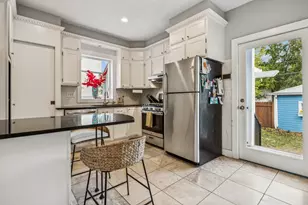 2742 Dupont Ave S, Minneapolis, MN 55408 - Photo 10