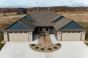 885 Picadilly Ln NW, Rochester, MN 55901 - Photo 1