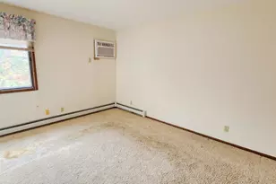 11160 Anderson Lakes Pkwy, Eden Prairie, MN 55344 - Photo 12