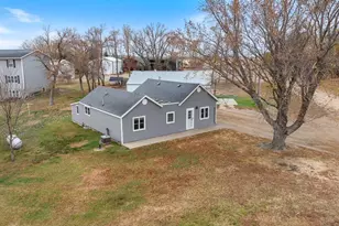 3901 220 Ave, Cottonwood, MN 56229 - Photo 1
