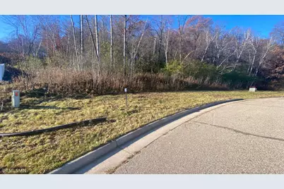4419 Twin Oaks Court, Eau Claire, WI 54701 - Photo 2